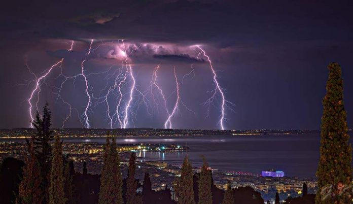 Thessaloniki, Greece thunderstorm. Photo by: Γιώργος Κόγιας